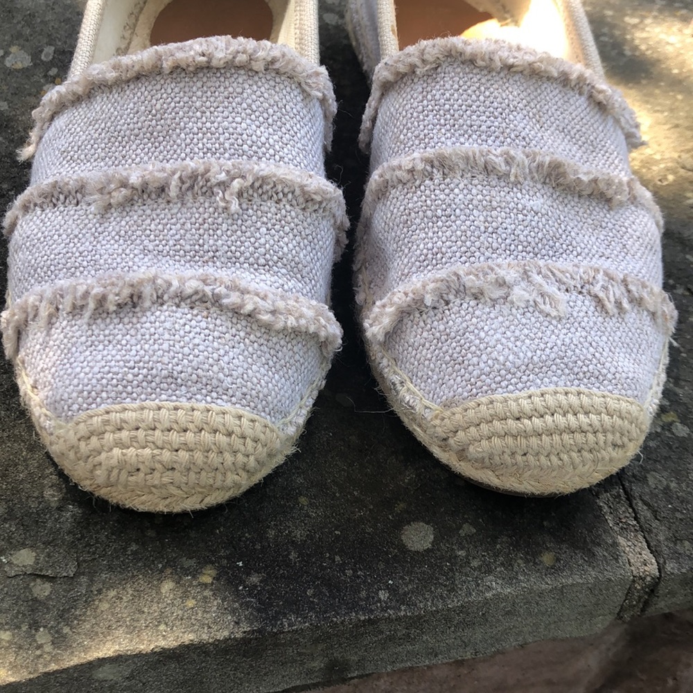 Women’s Michael Kors flats. Size 6. - Picture 7 of 7